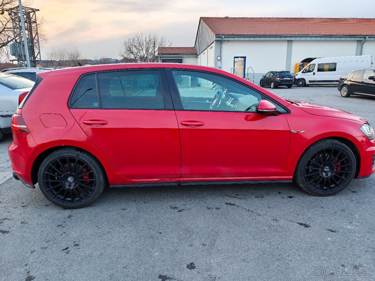 Volkswagen Golf 7 GTI - 4
