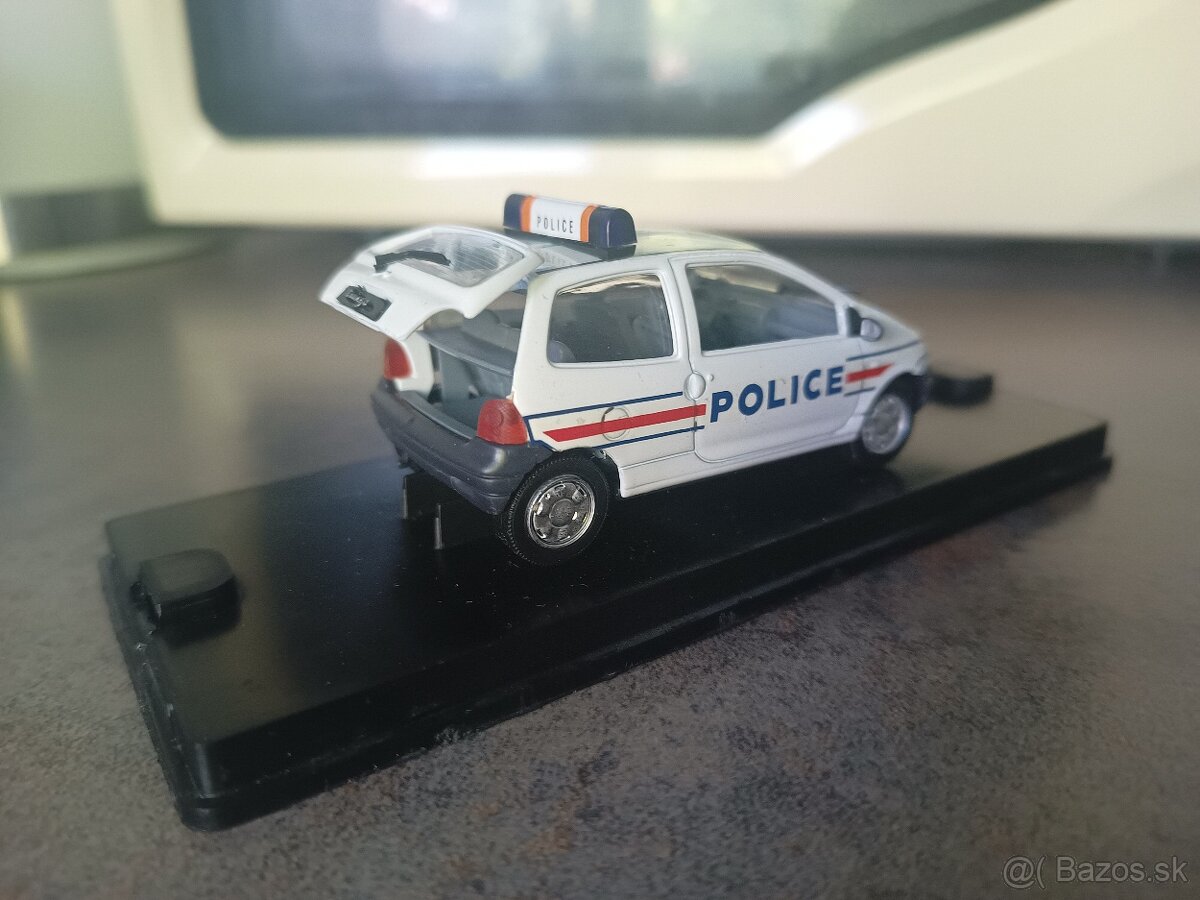1:43 Renault Twingo Police - 4
