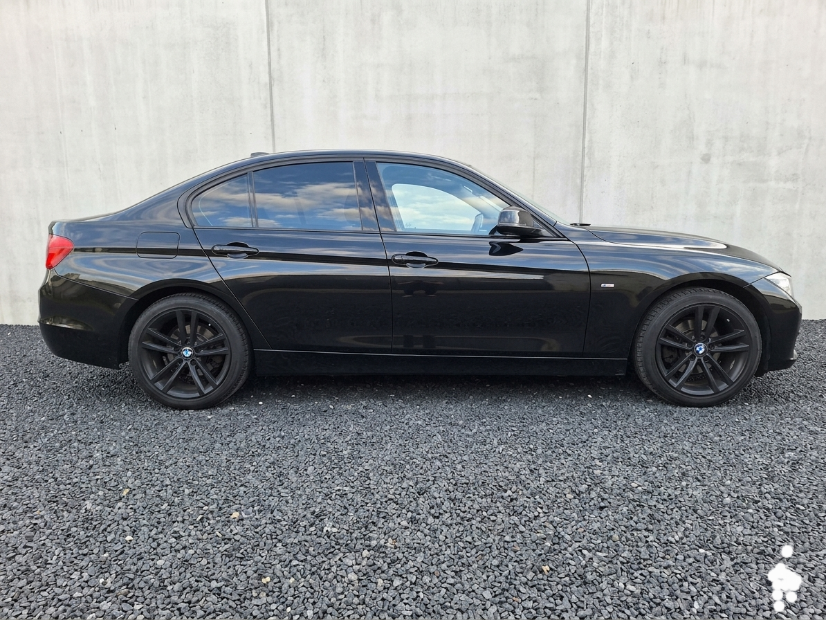 Predam BMW 320i(f30) Luxury line r.v.2012,135kw, - 4
