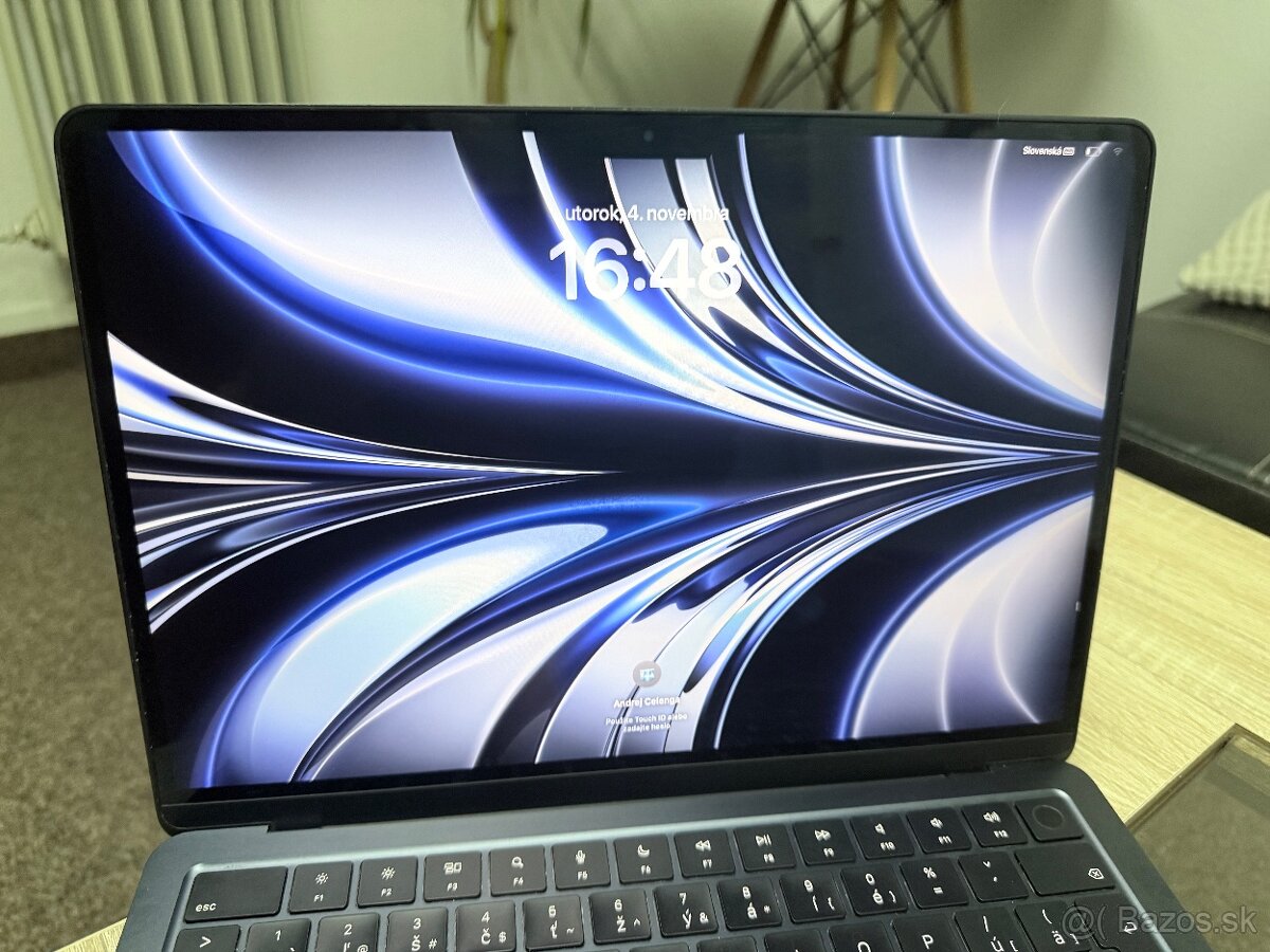 MacBook Air M2 | 256GB/8GB | Batéria 85% - 4