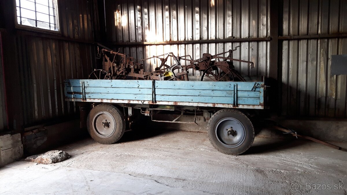 Traktorový príves T 3,5 S - 4