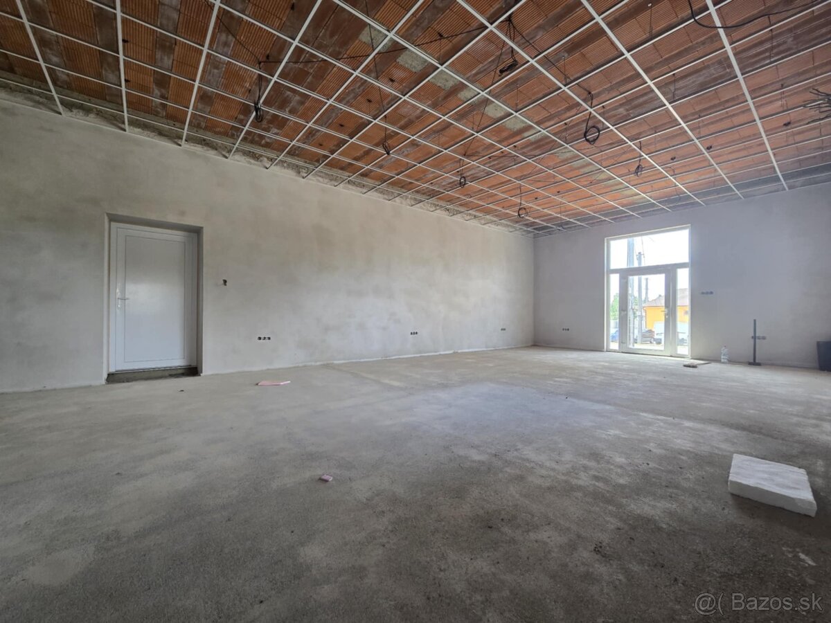 Obchodný priestor v centre Tekovských Lužian - 4