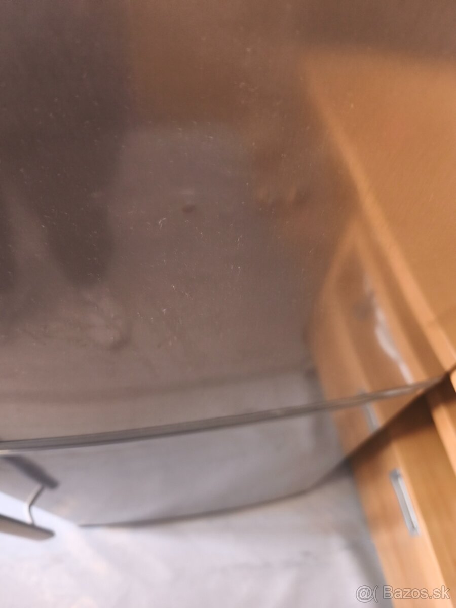 Chladnička s mrazničkou - 4