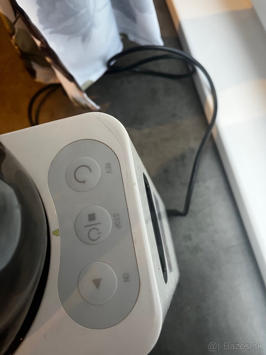 Pomalý odšťavovač ORAVA - 4