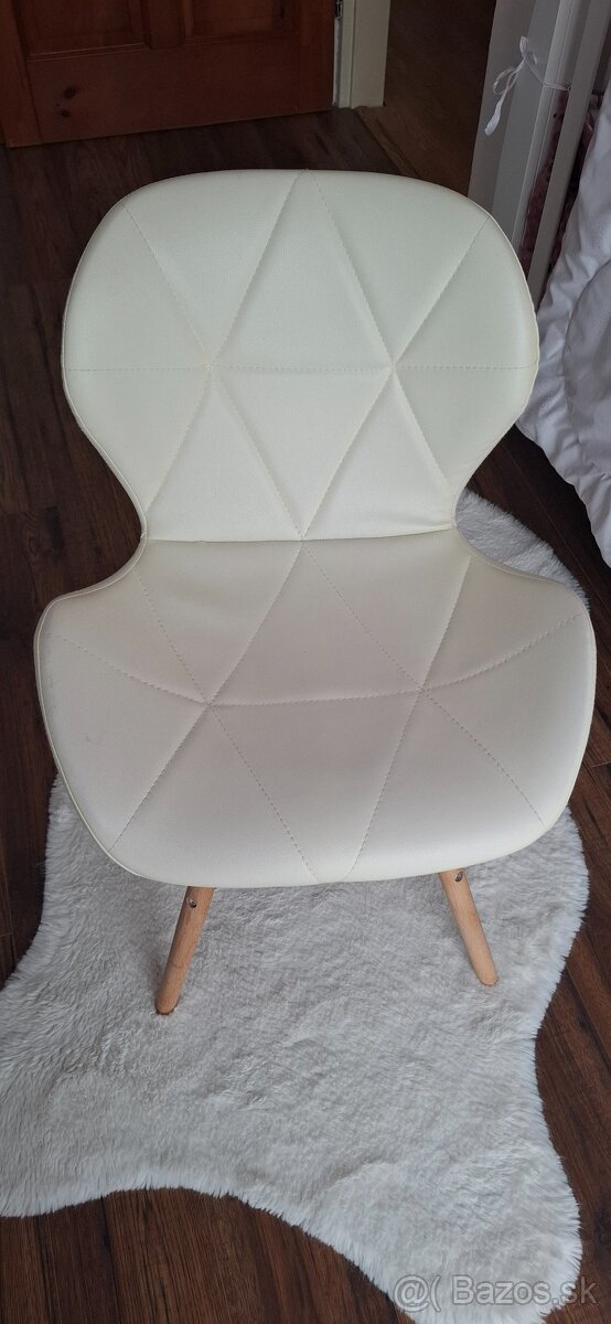 Kuchynský stôl +stoličky - 4