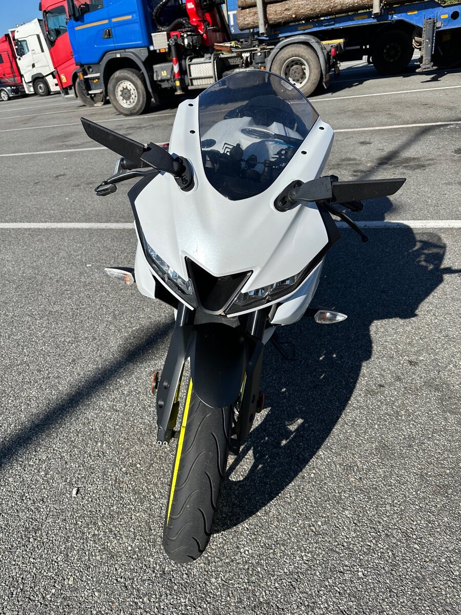Yamaha yzf r125 2020 - 4