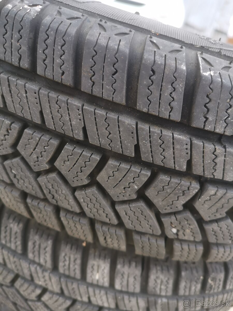 Predám zimné pneumatiky R14 - 4