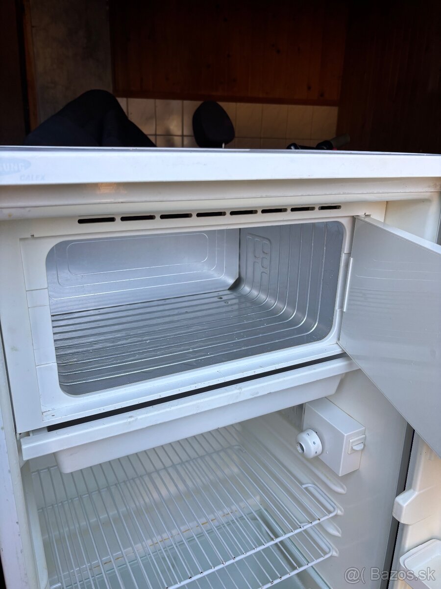 Chladnicka s mraziakom - 4