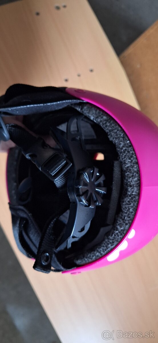 Dievčenská prilba - 4