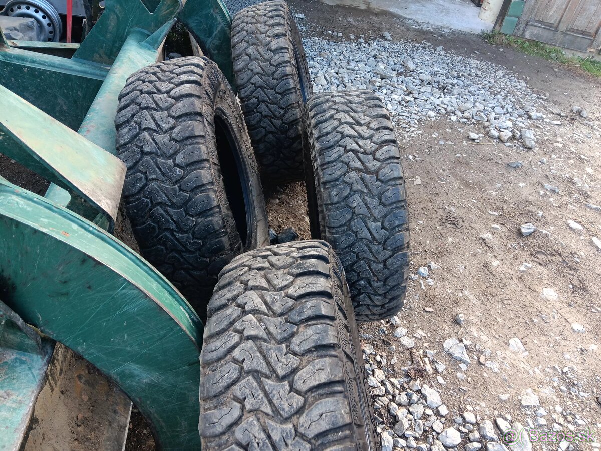 Offroad pneu 245/75r17