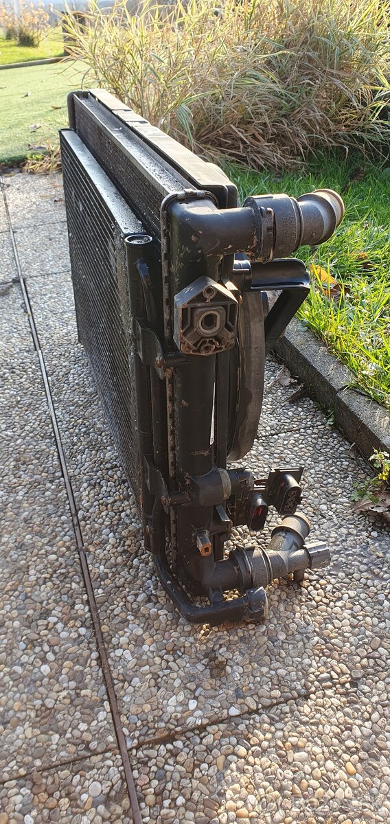 Chladičová stena Škoda Octavia 1 - 4