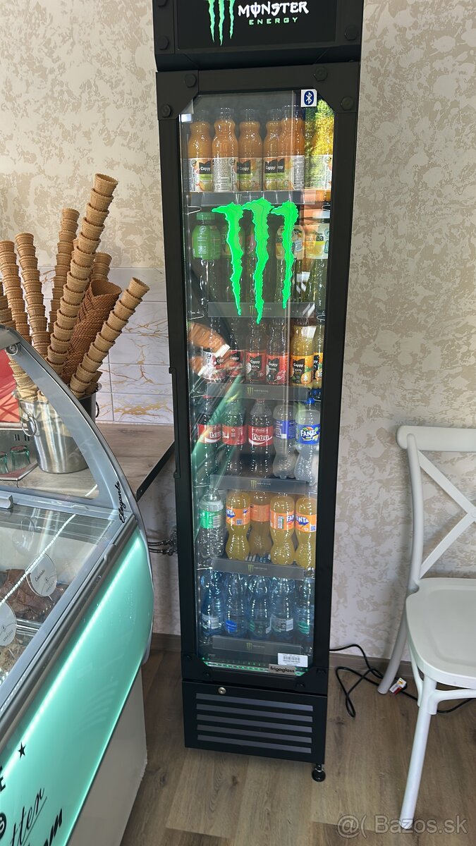 Predám zmrzlinový stanok - 4