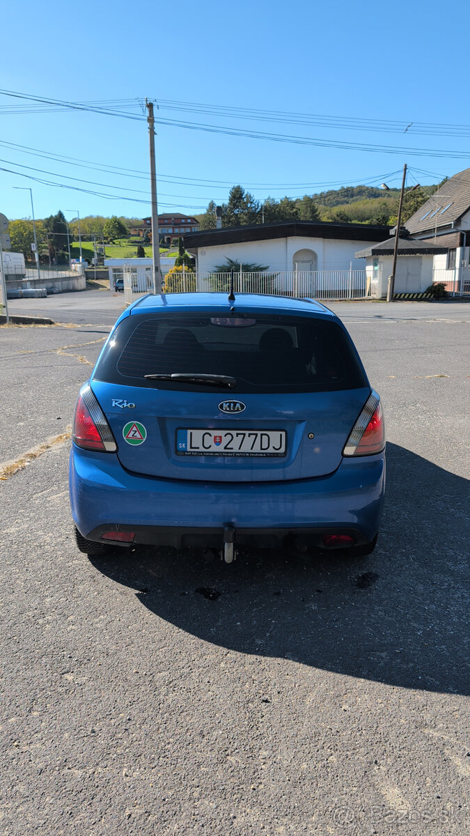 Kia Rio 2011 1.4 benzín - 4