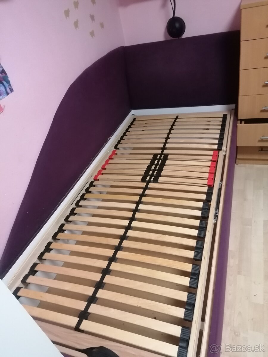 Pohodlná posteľ 90x200 - 4