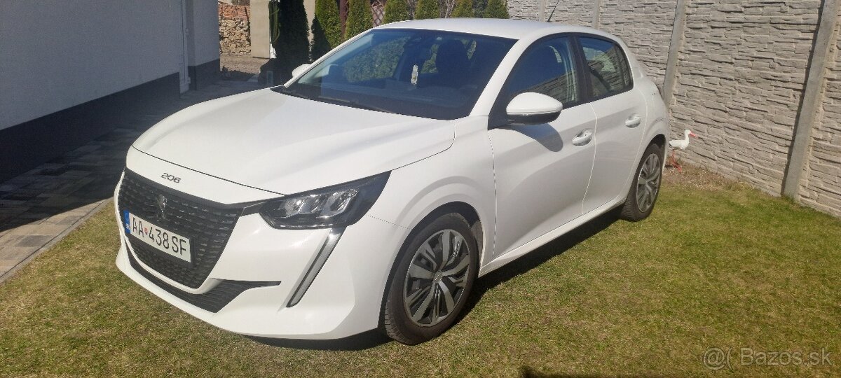 Peugeot 208 Pure Tech - 4