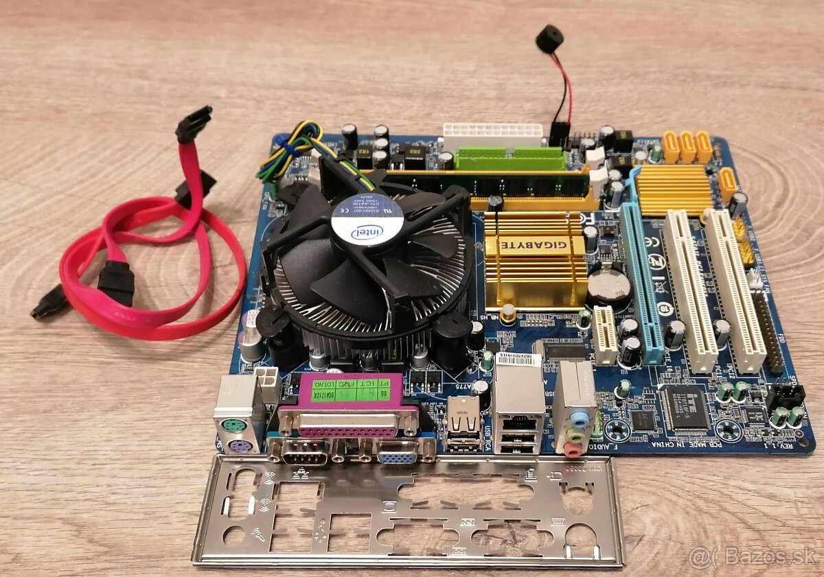 Gigabyte, Socket 775,AM2 - 4