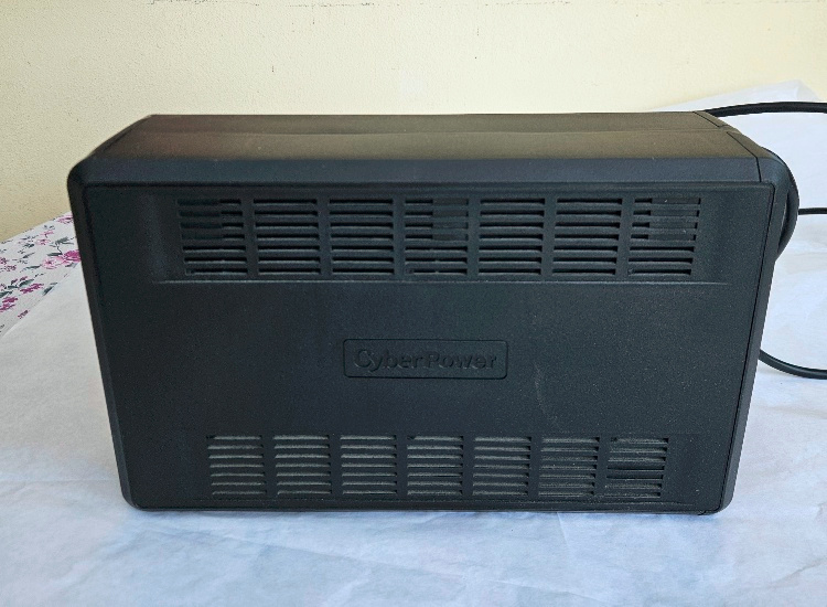 CYBER POWER UPC model UT650EG - 4