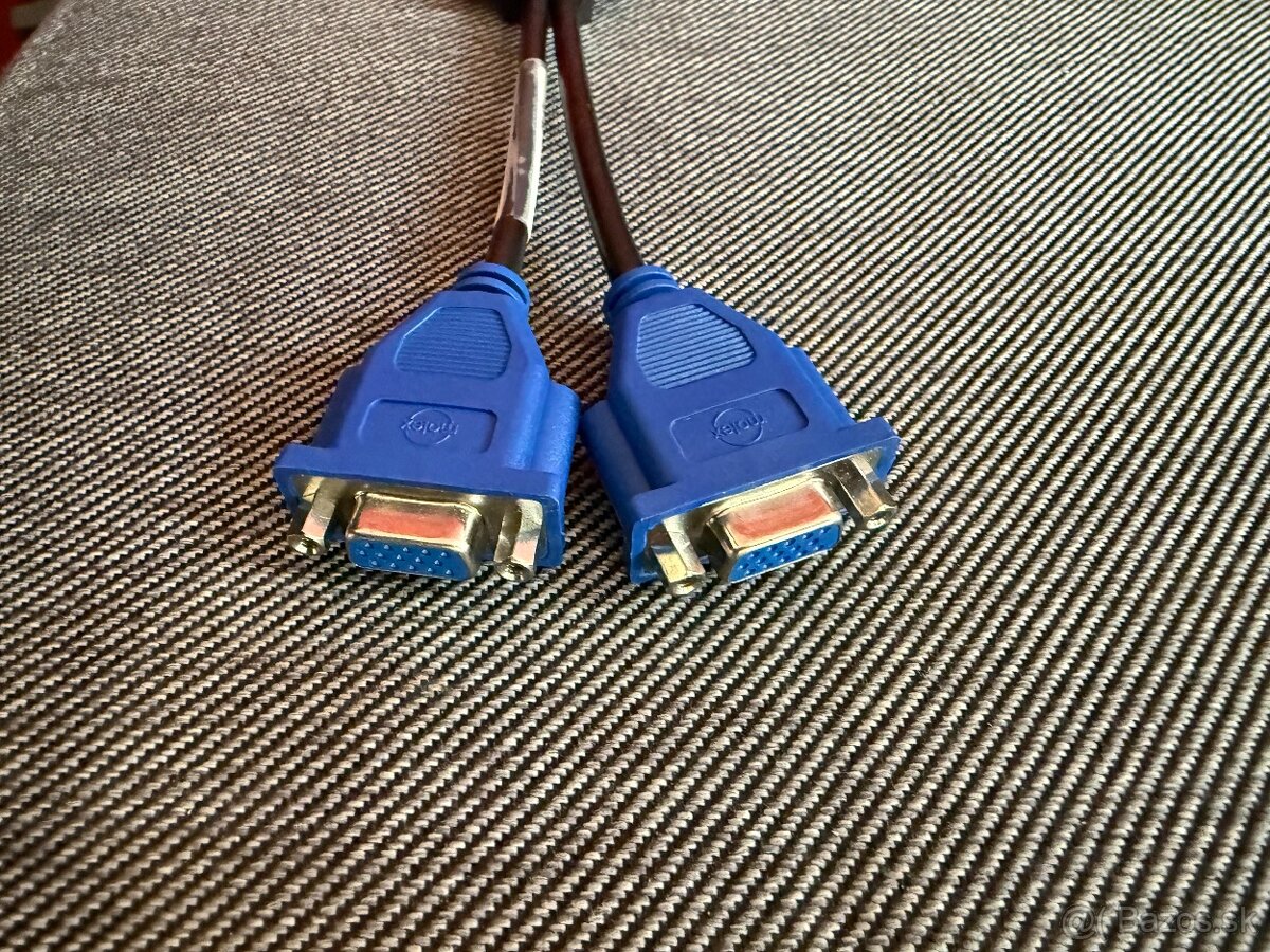 Predám DVI -> VGA Splitter - 4