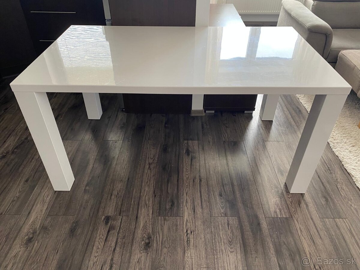 Jedálenský stôl - 4