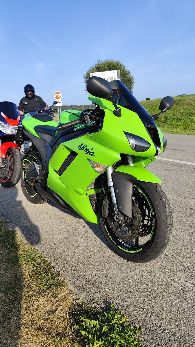Kawasaki Ninja ZX6-R - 4