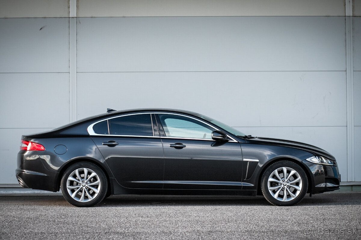 Jaguar XF 2.2 147kW Luxury - 4