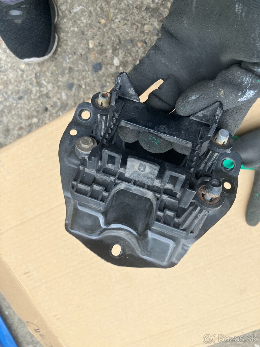 drzak radaru ACC SKODA Superb III 3 VW Seat Audi - 4