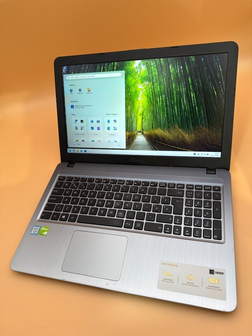 Notebook ASUS VivoBook i3-6006U / 16GB RAM / 256GB SSD / FHD - 4