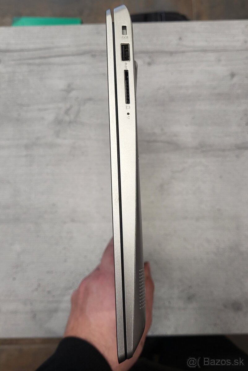 Lenovo ideapad 330S - AMD Ryzen 7 | 20 gb RAM - 4