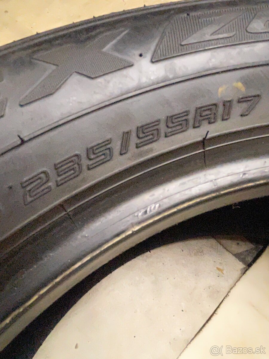 Falken 235/55 R17 letné - 4