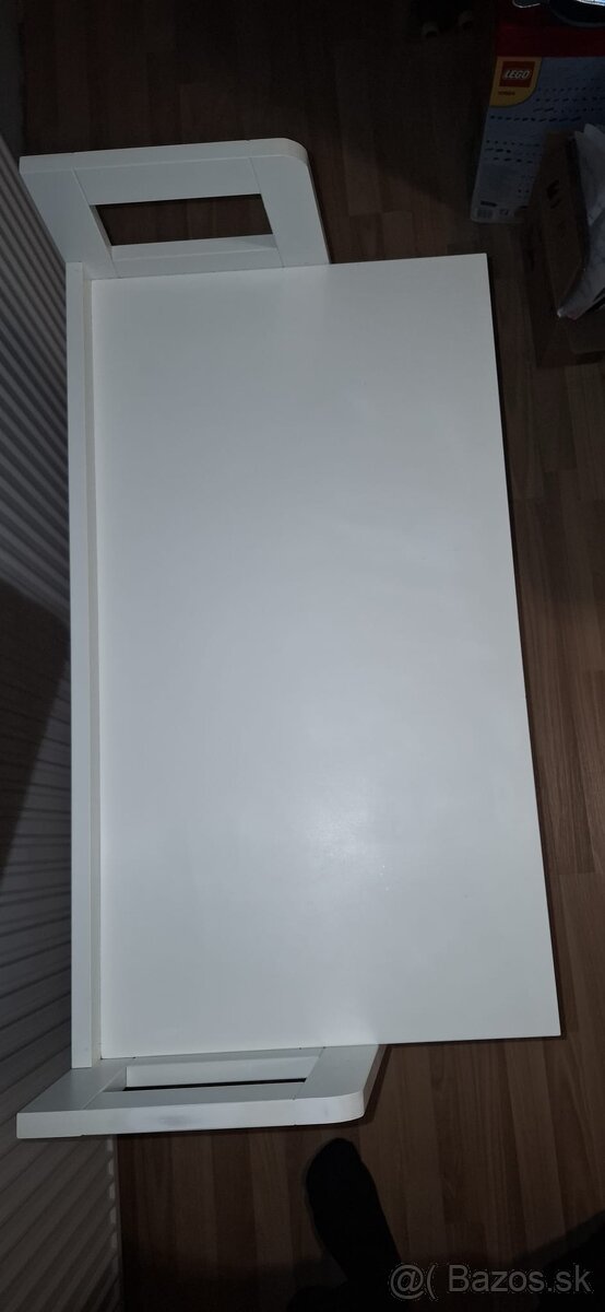 Praktický stol - 4