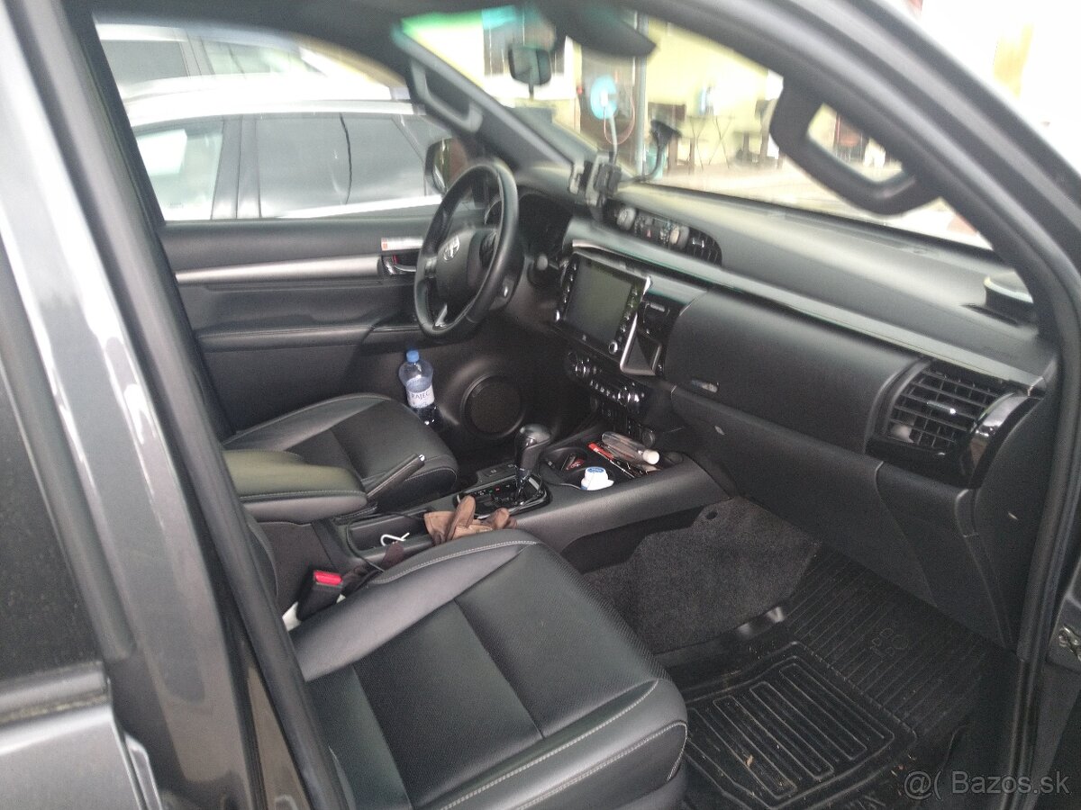 Predám Toyota hilux 2.8 odpočet DPH