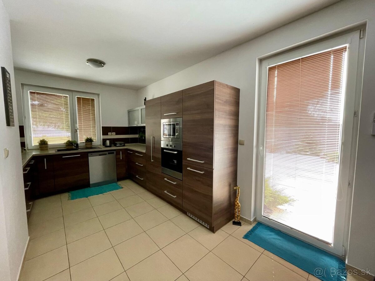 predaj- 3izbový rodinný dom - 4