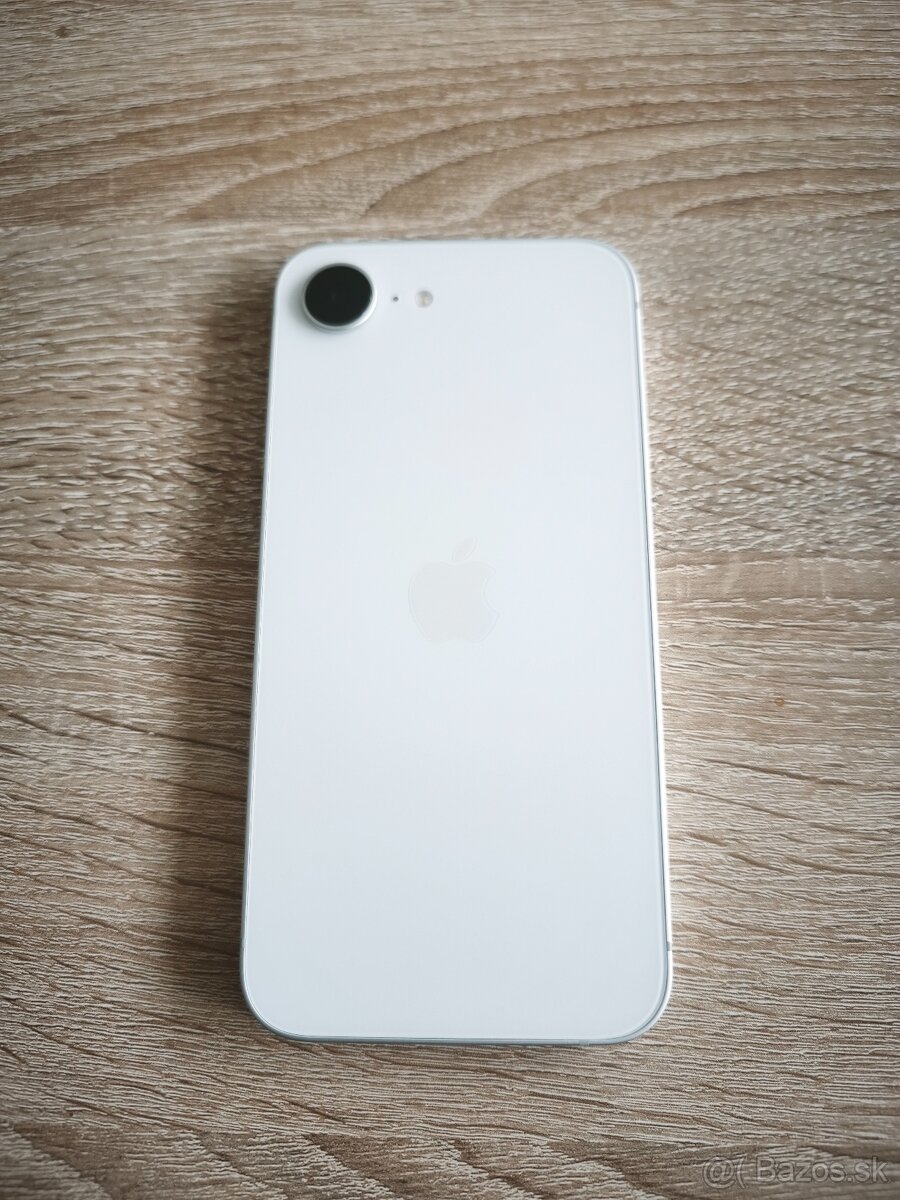 predám Iphone 16e, 128gb verzia - 4