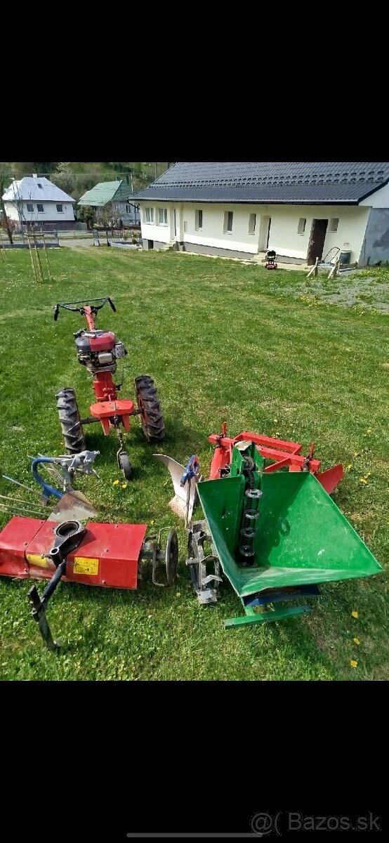 Malotraktor s motorom B&S + sada - 4