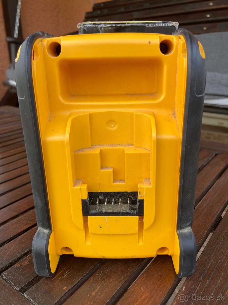 Predám DeWalt DCR006 - 4