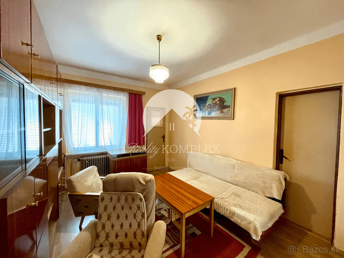 Reality KOMPLEX s.r.o. Vám ponúka priestranný rodinný dom s - 4