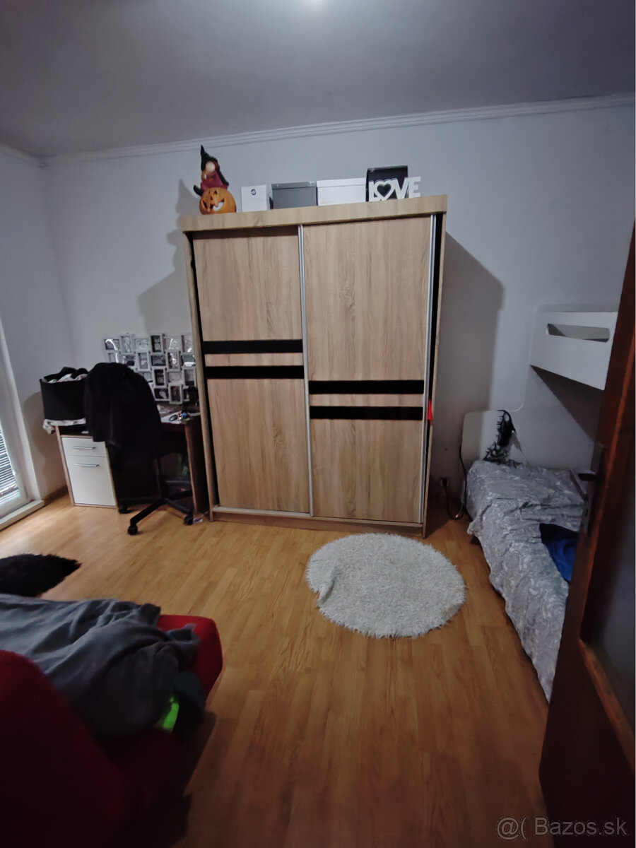 SENEC - EXKLUZÍVNE IBA U NÁS - NA PREDAJ 3 IZBOVÝ BYT V CENT - 4