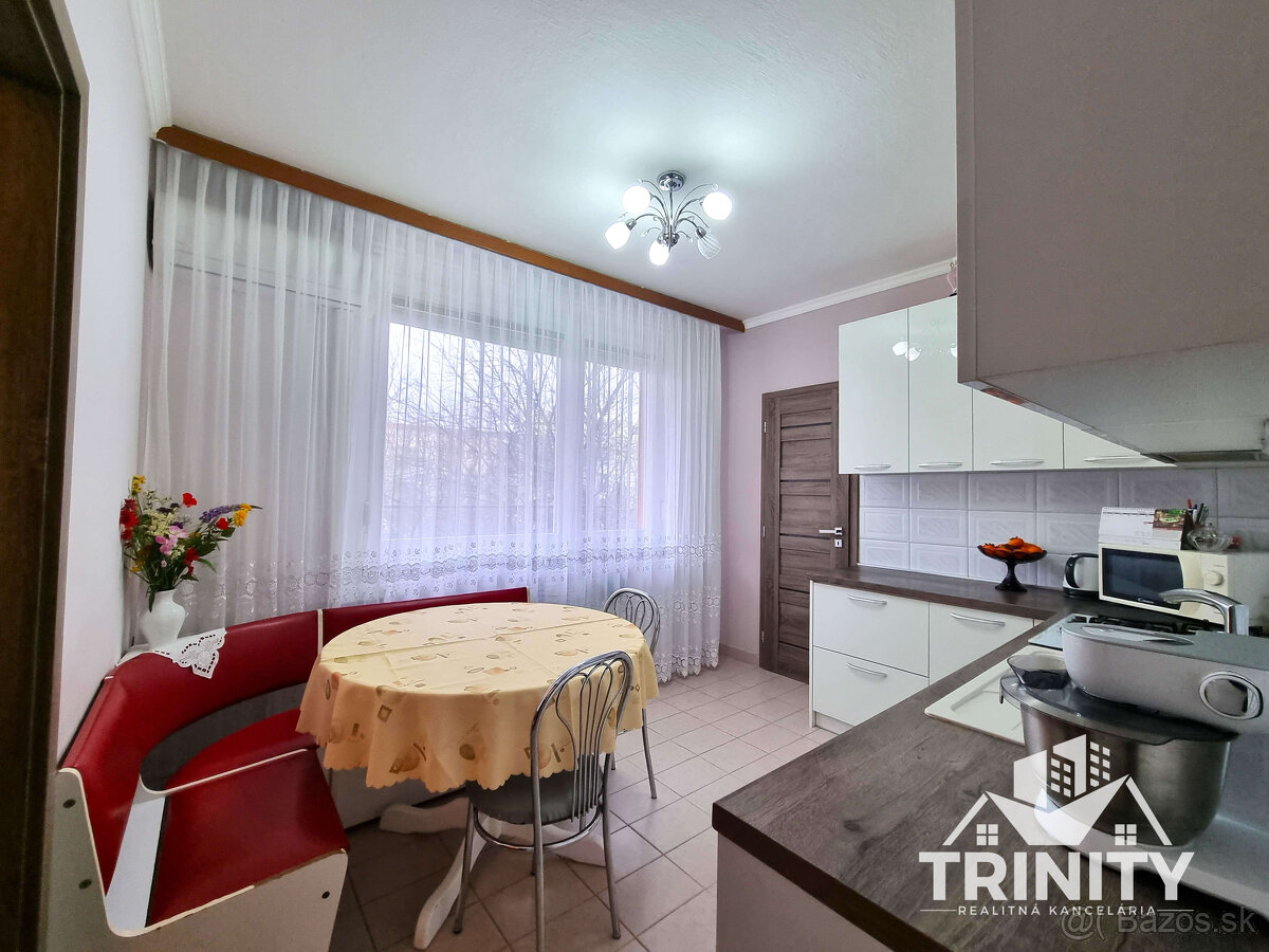 Na predaj veľký 3-izbový byt s balkónom v meste Nové Zámky - 4