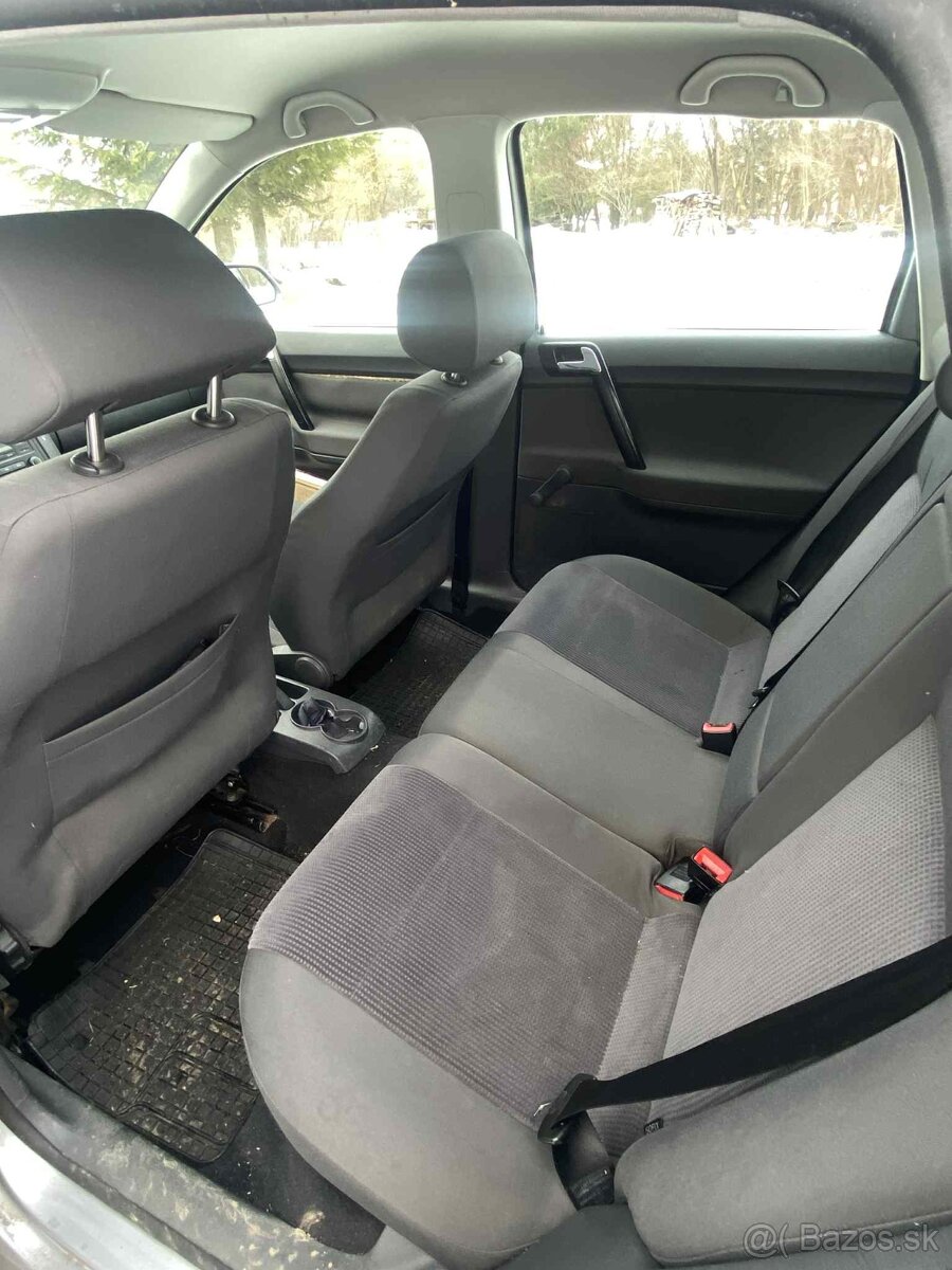 Volkswagen Polo 1.4 – Klíma, El. okná - 4