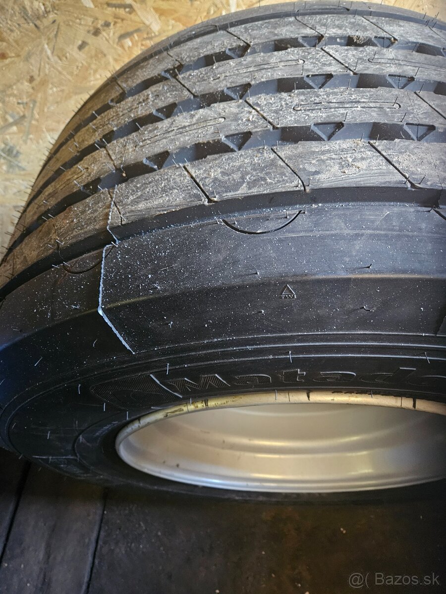 445/45R 19,5 - 4