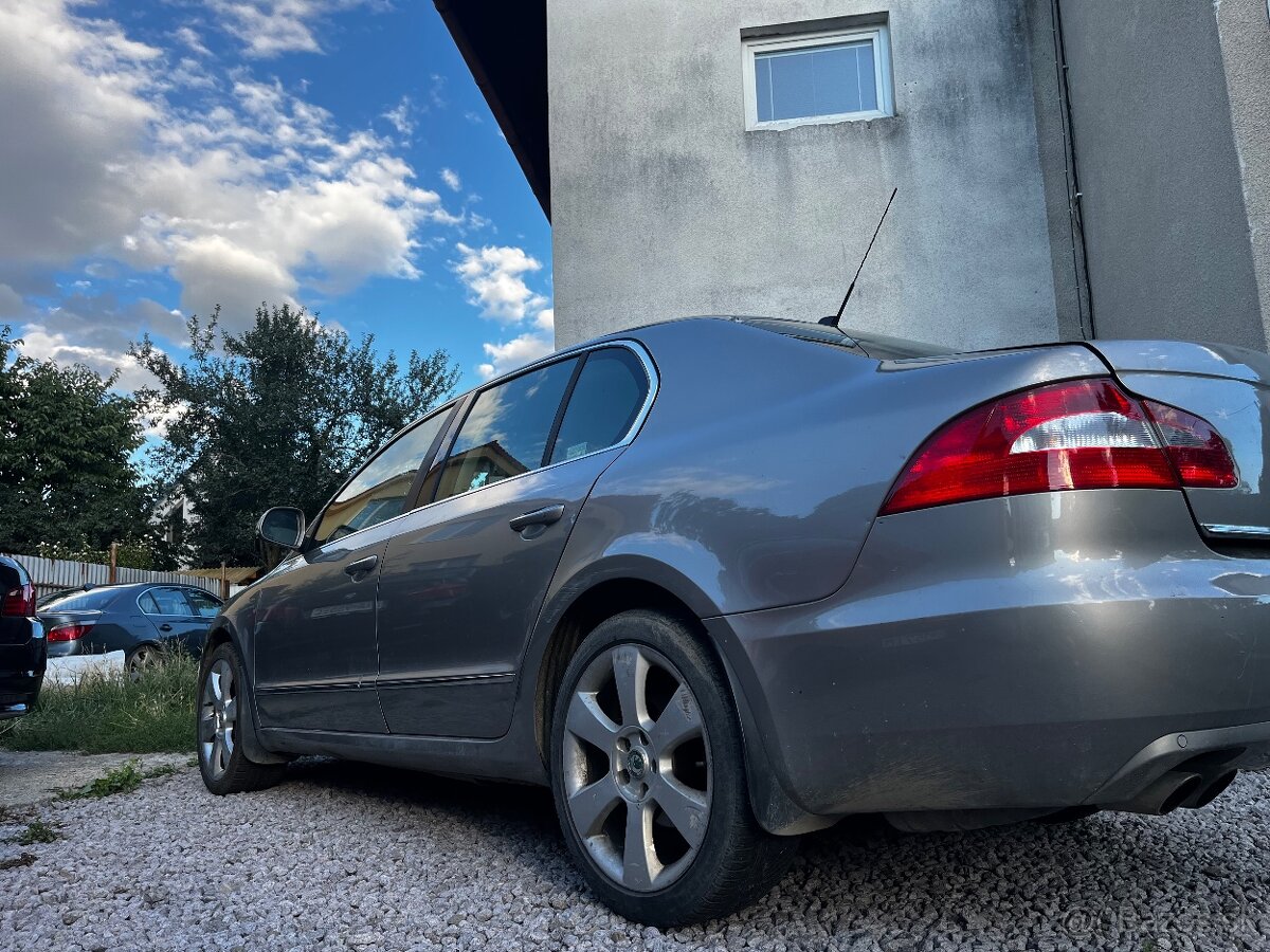 Superb 2,0 TDi 103 kW - 4