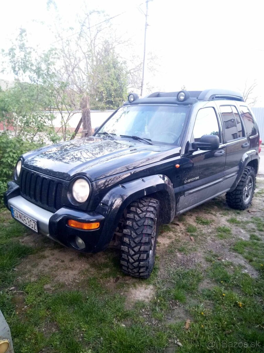 Jeep cherokee kJ - 4