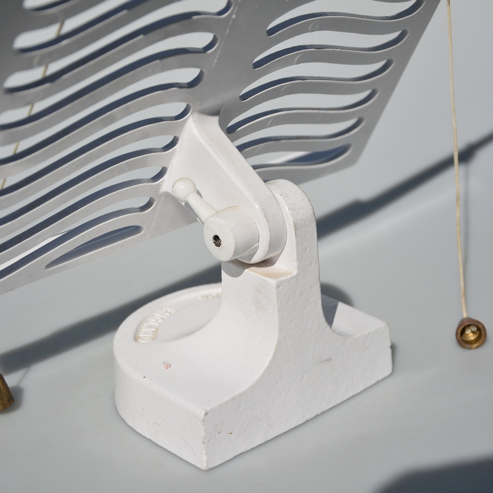 Ťažký liatinový vintage stojan na knihu, tablet, obrázok - 4