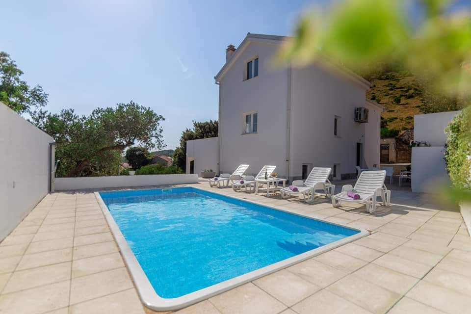 Chorvatsko-Dom s bazénom v Živogošče - 4