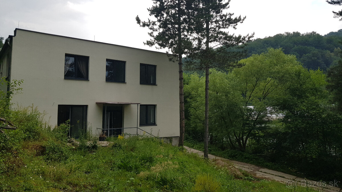 Predám budovu so 7 apartmánmi vo výstavbe vo Vyhniach. - 4