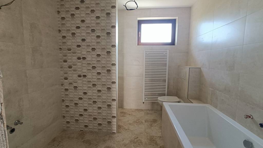 REZERVOVANÉ - RD novostavba obec HRUBOŇOVO - 4