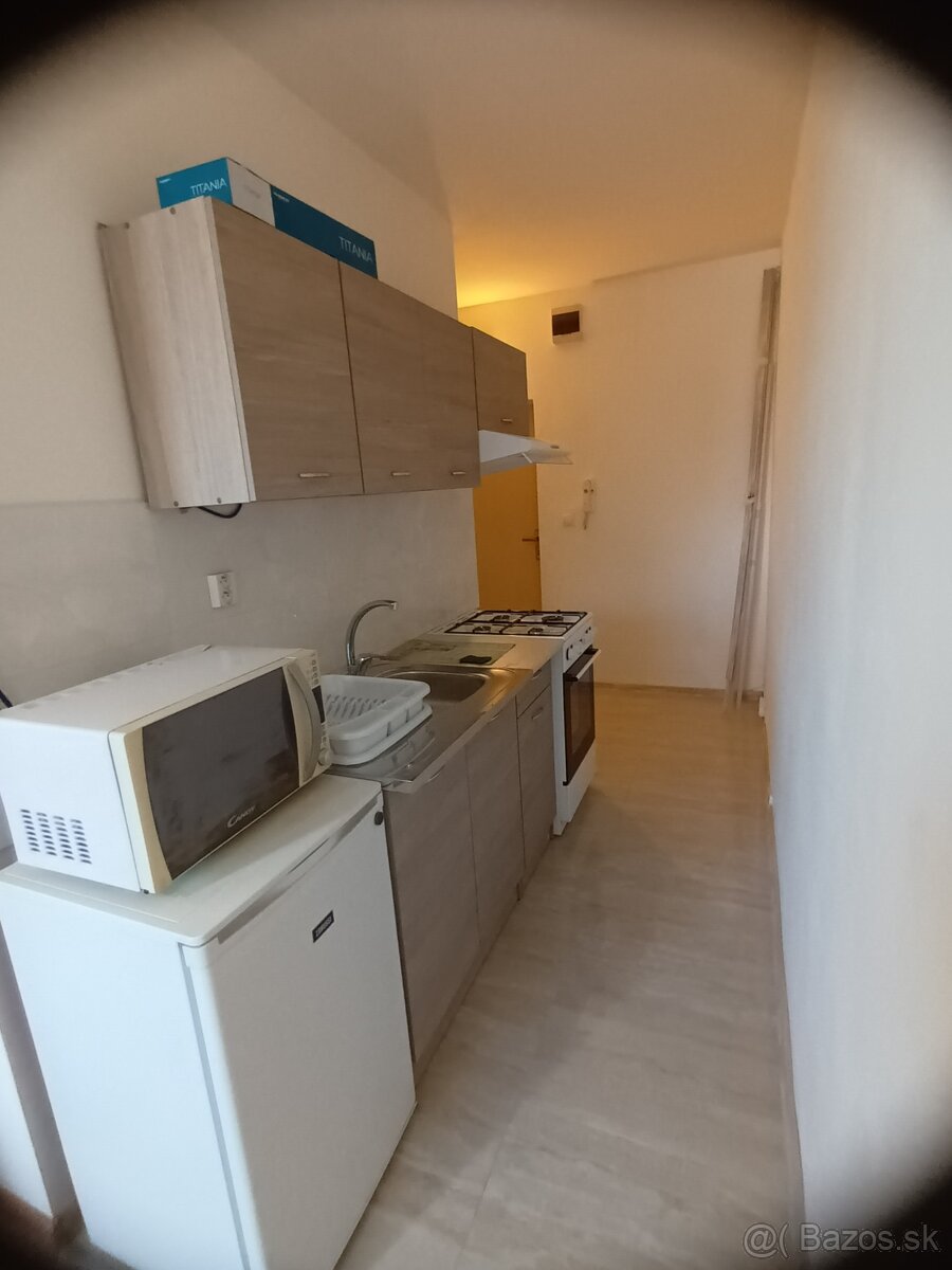 Prenájom - garsónka na sídlisku Stráňany - 4