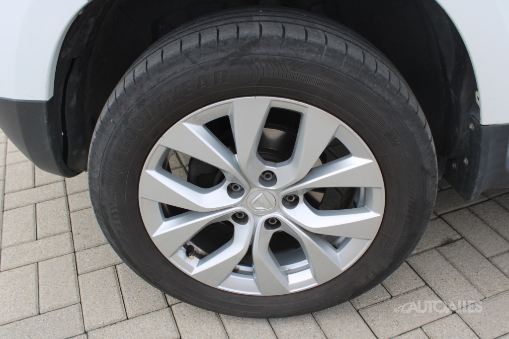 Dacia Duster 1,6 i 16V + LPG 77 kW 2WD - 4