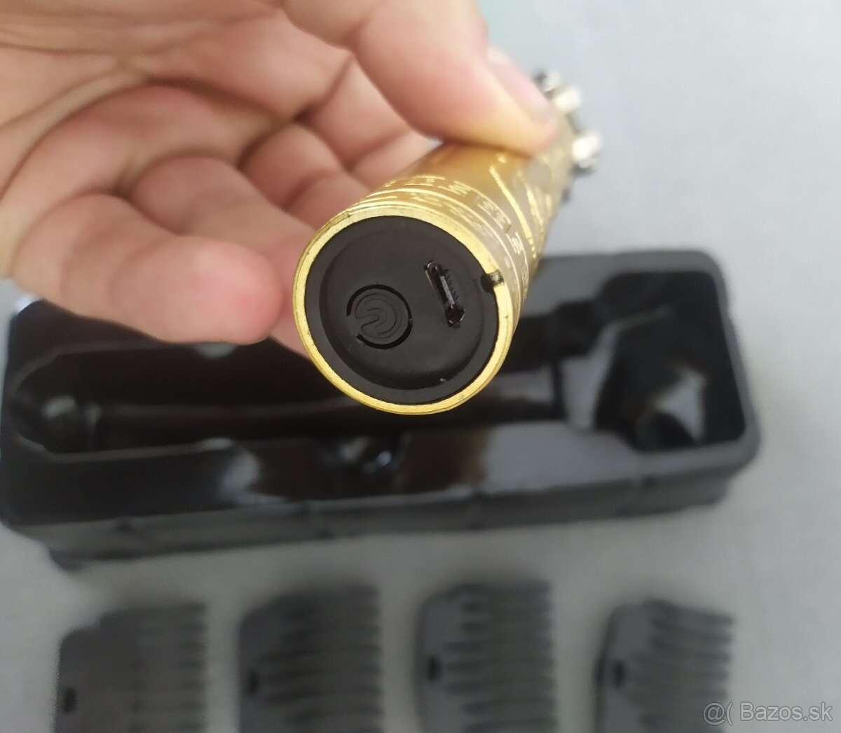 (IHNEĎ) Strojček na vlasy, bradu - 4