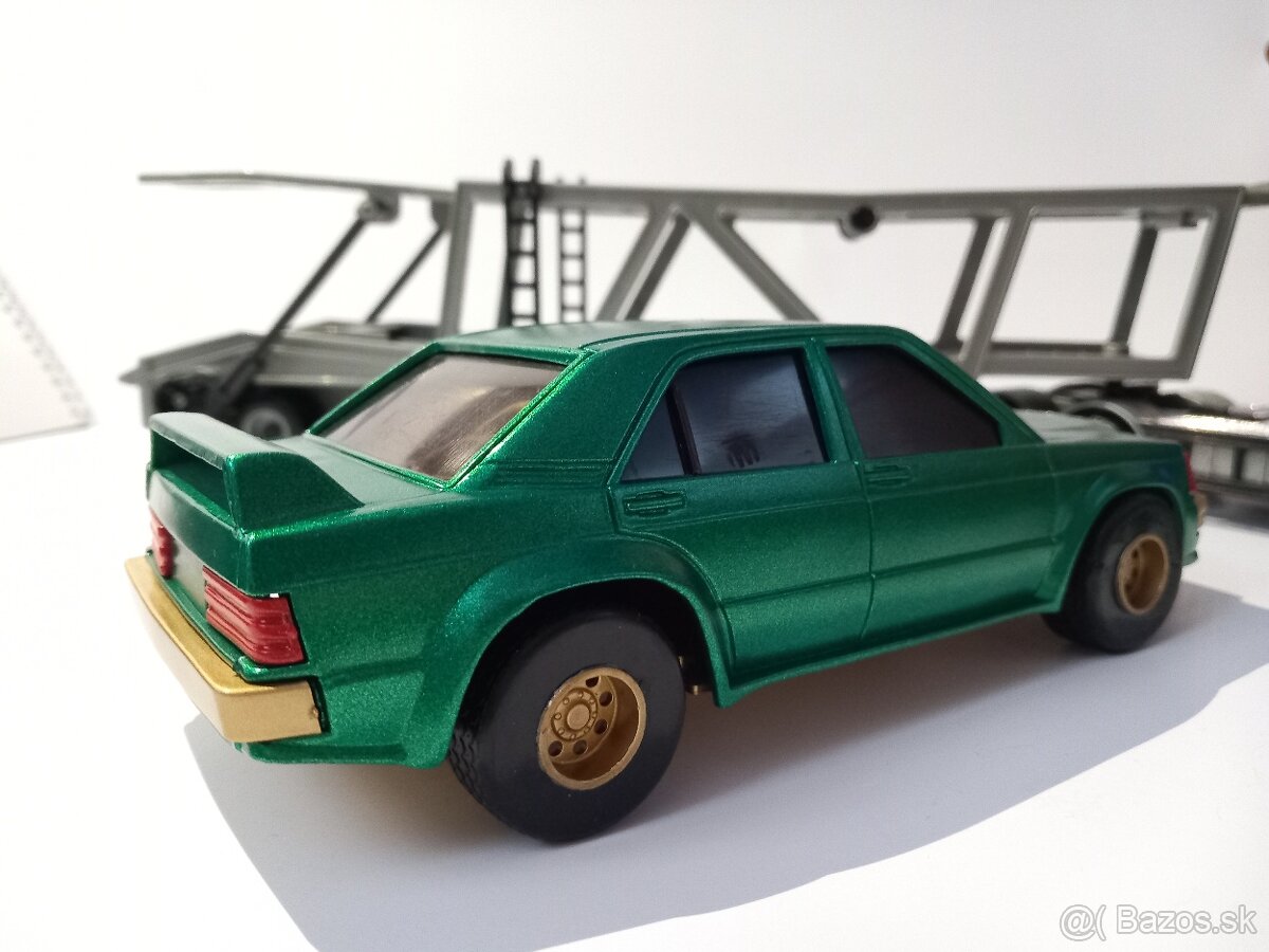 Model auta Mercedes Benz 190E - 4